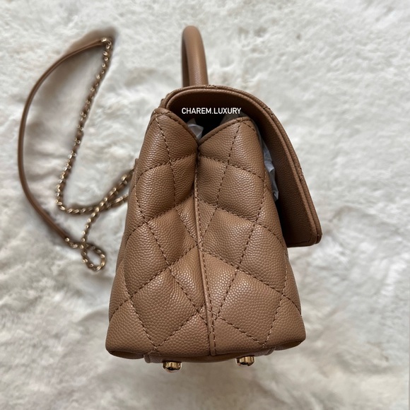 NWT 🤎 CHANEL 22K COCO Handle Small Dark Beige Caviar GHW Microchip Receipt - Picture 3 of 10